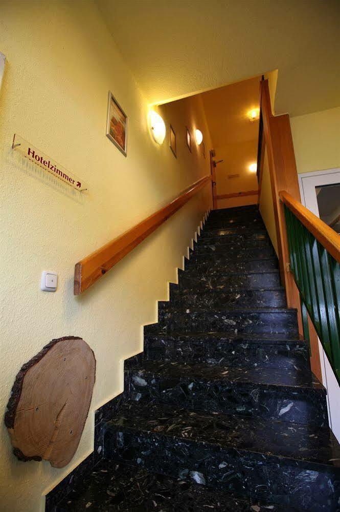 Hotel Garni Harzer Hof Osterode am Harz Exterior foto